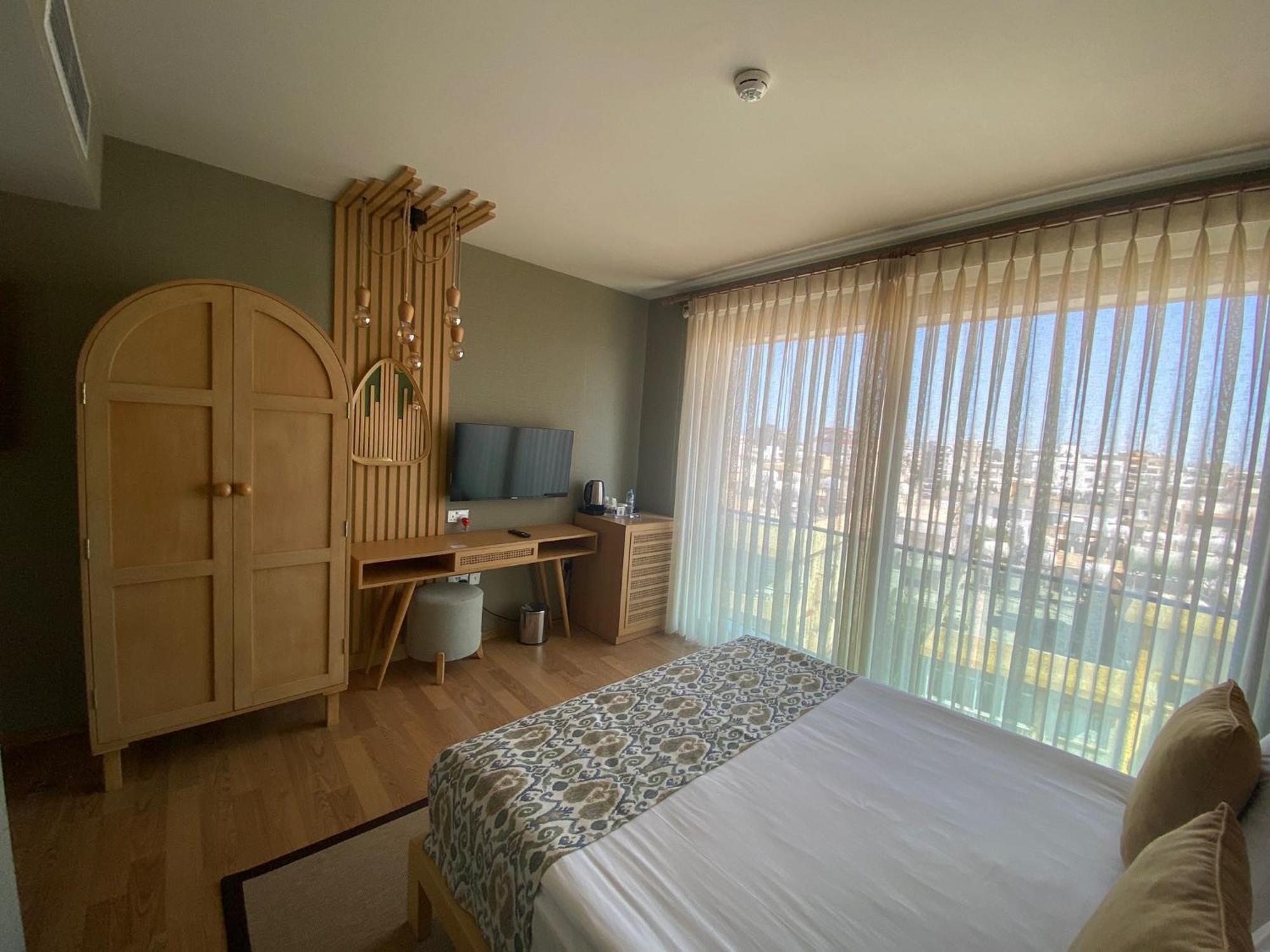 La Terrazza Hotel Famagusta  Esterno foto